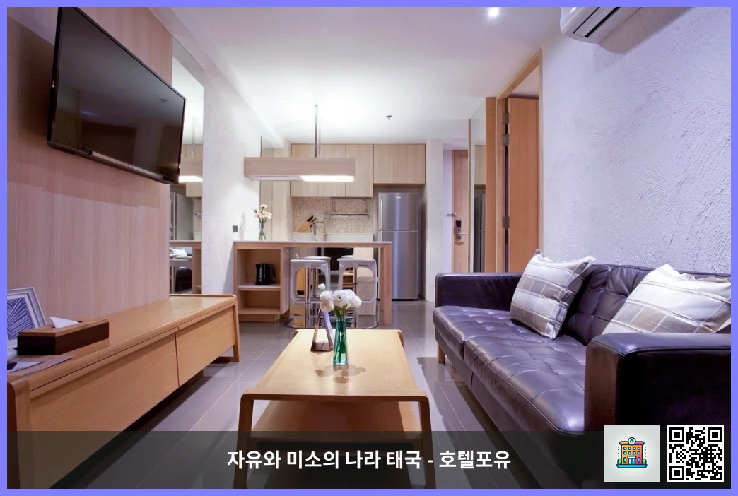 Luxury - Separate living room