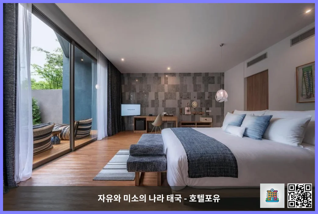 Grand Beachfront Villa - Bedroom