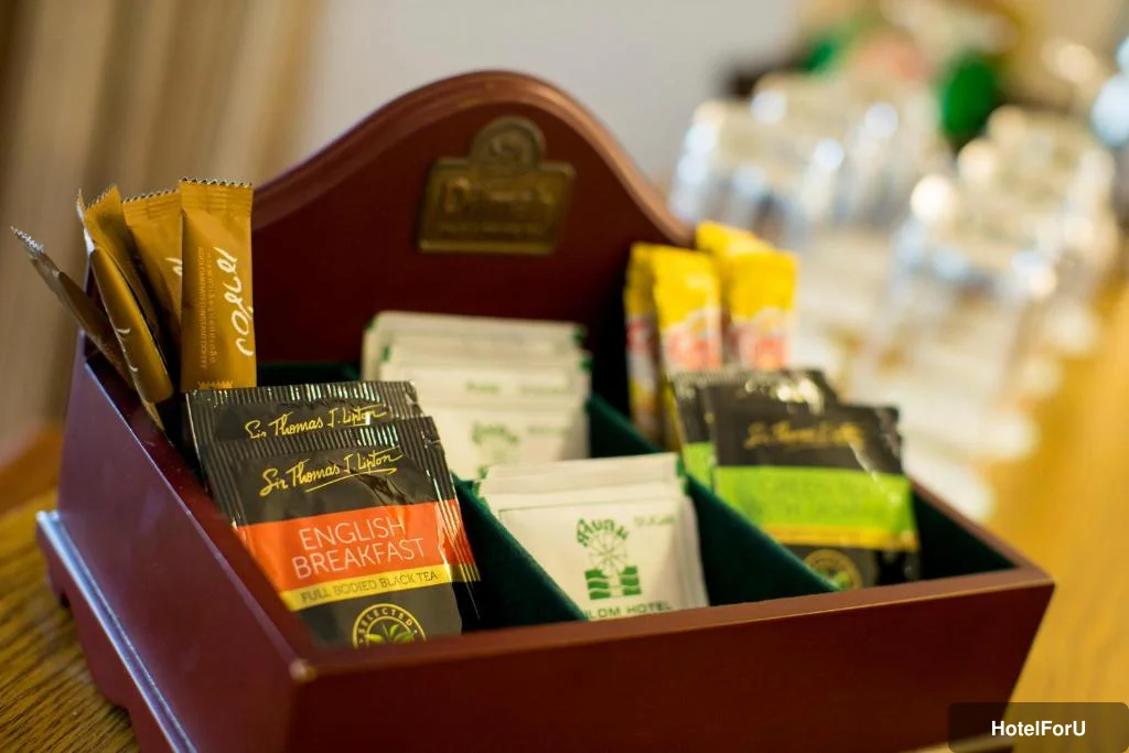 Sailom Hotel - Food and beverages