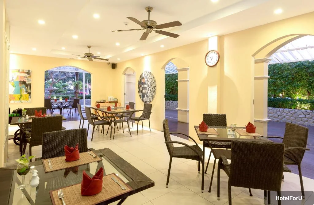 The Front Village Hotel - Restaurant