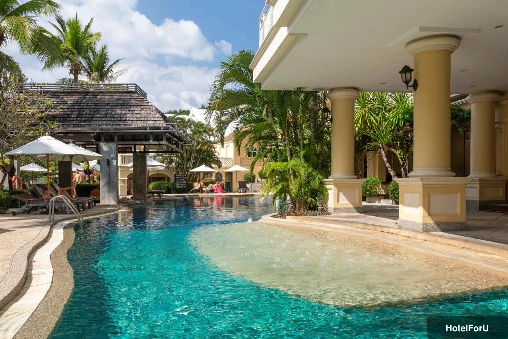 The Front Village Hotel - Swimming pool