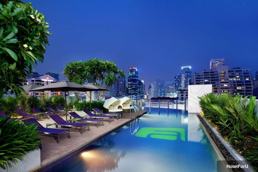 Aloft Bangkok Sukhumvit 11 - Swimming pool