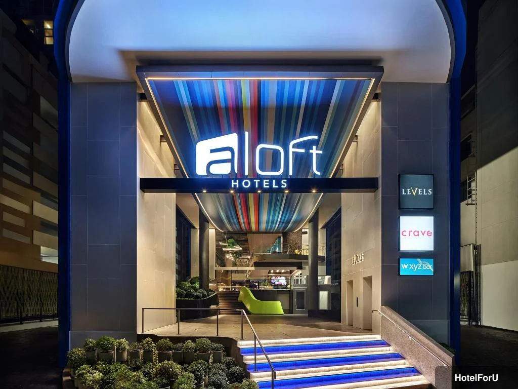 Aloft Bangkok Sukhumvit 11 - Entrance