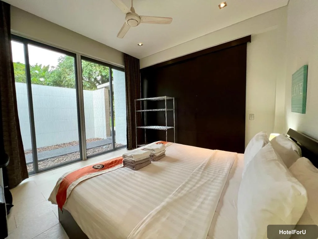 Baan Yamu Residences by RESAVA - 2 Bedroom Pool Villa - Bed