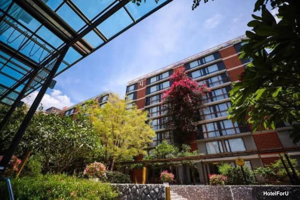 Balcony Courtyard Sriracha Hotel & Serviced Apartments - Exterior view