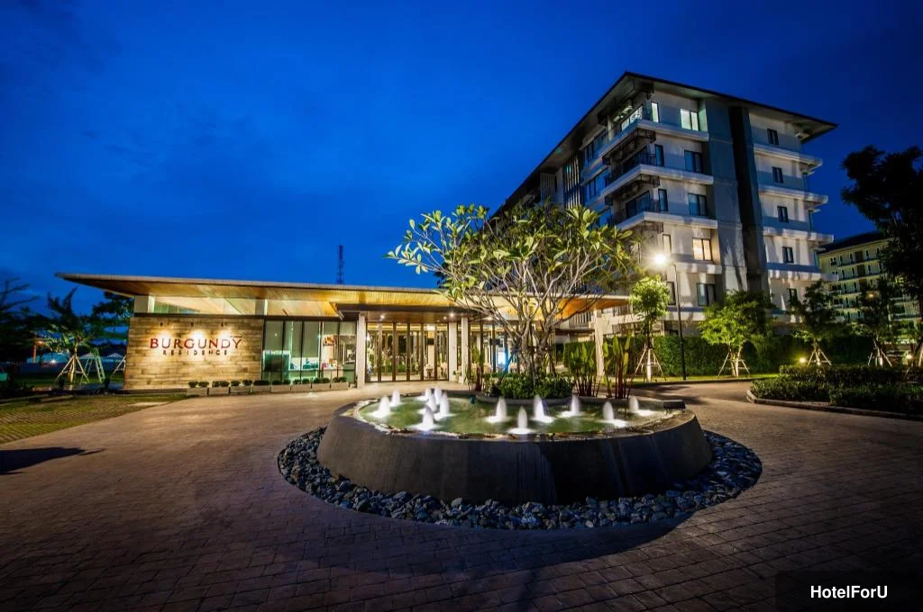 Burgundy Residence 304 - Exterior view