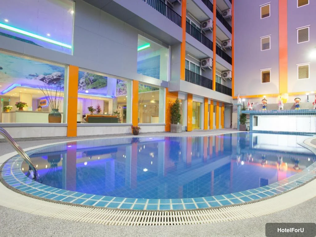 Chabana Kamala Hotel - Swimming pool