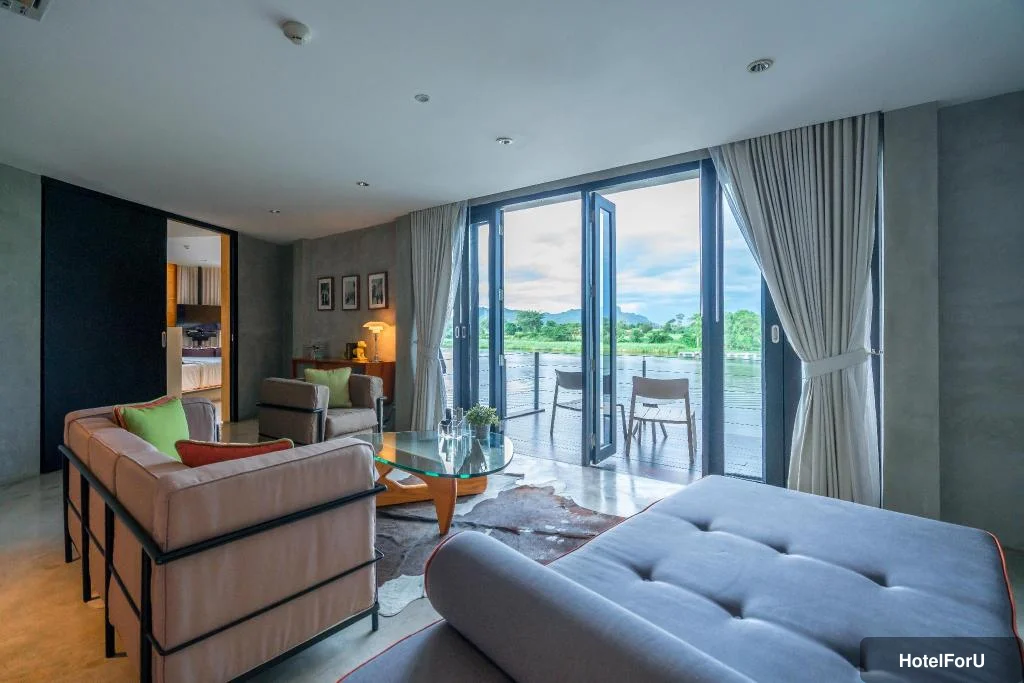 Cross River Kwai (formerly X2 River Kwai) - Luxe Cabin Suite - Bed