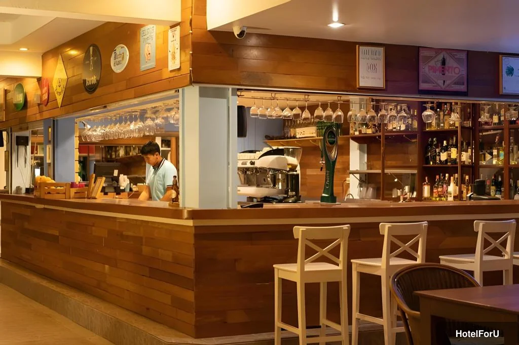 Dolphin Bay Beach Resort hotel photo 5