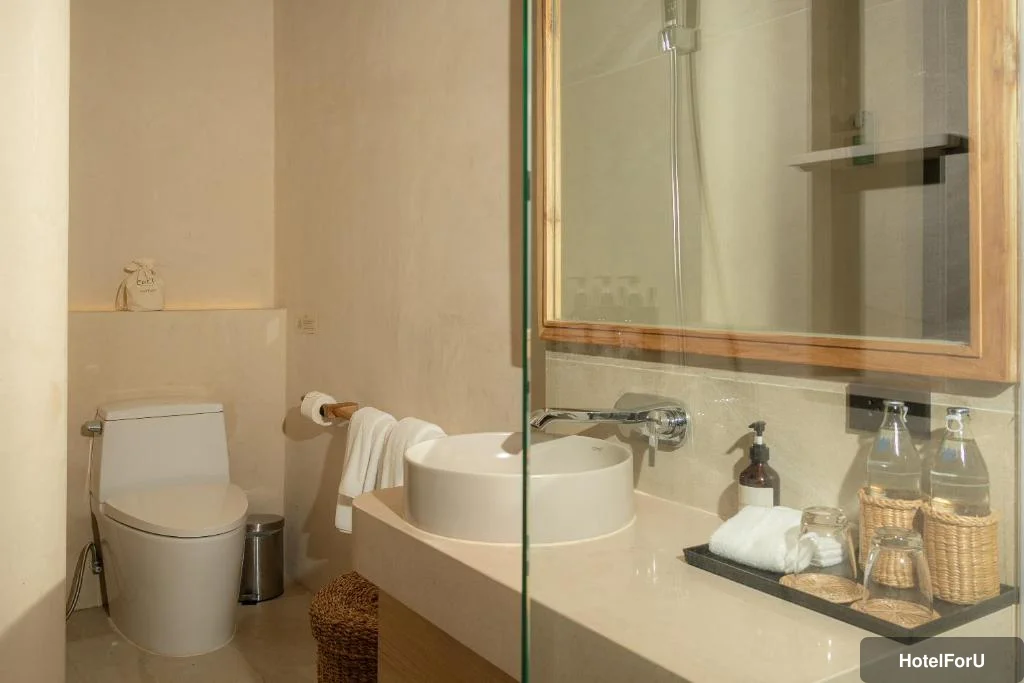 Eden Resort and Villas - Bathroom