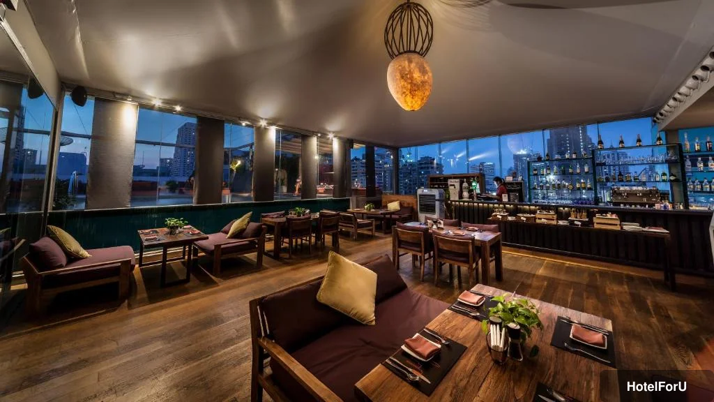 Galleria 10 Sukhumvit by Compass Hospitality - Bar/lounge