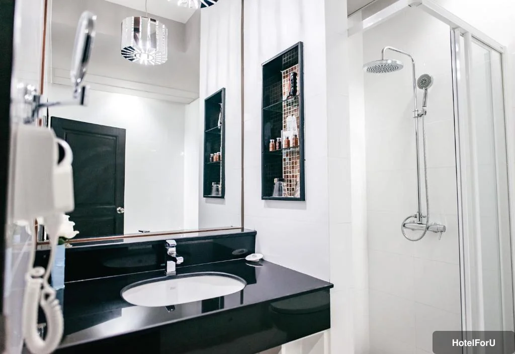 Grand Howard Hotel - Bathroom