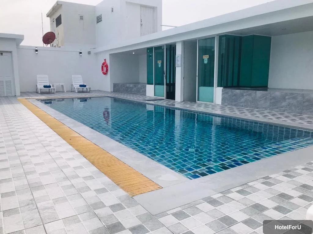 iCheck Inn Central Patong - Swimming pool