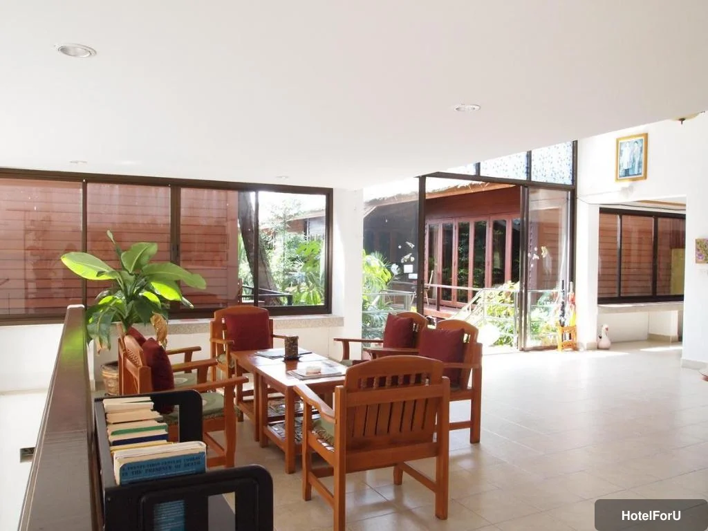 Lipa Bay Resort - Lobby
