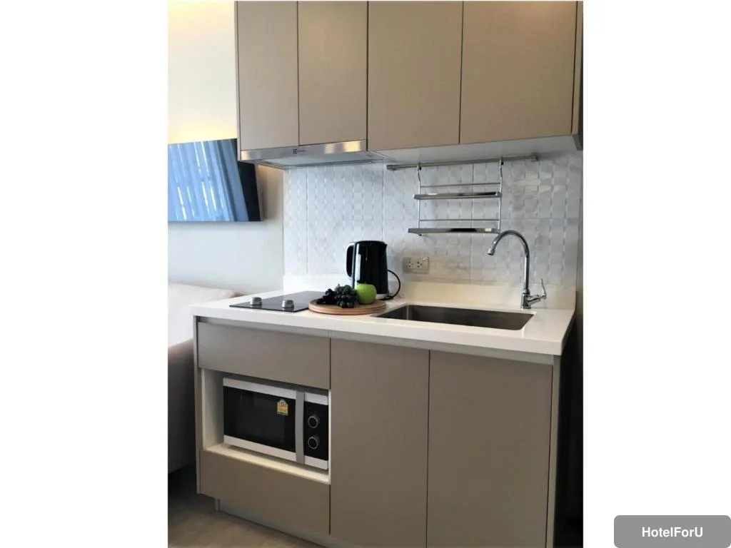 Madera Residence Sriracha - Kitchen