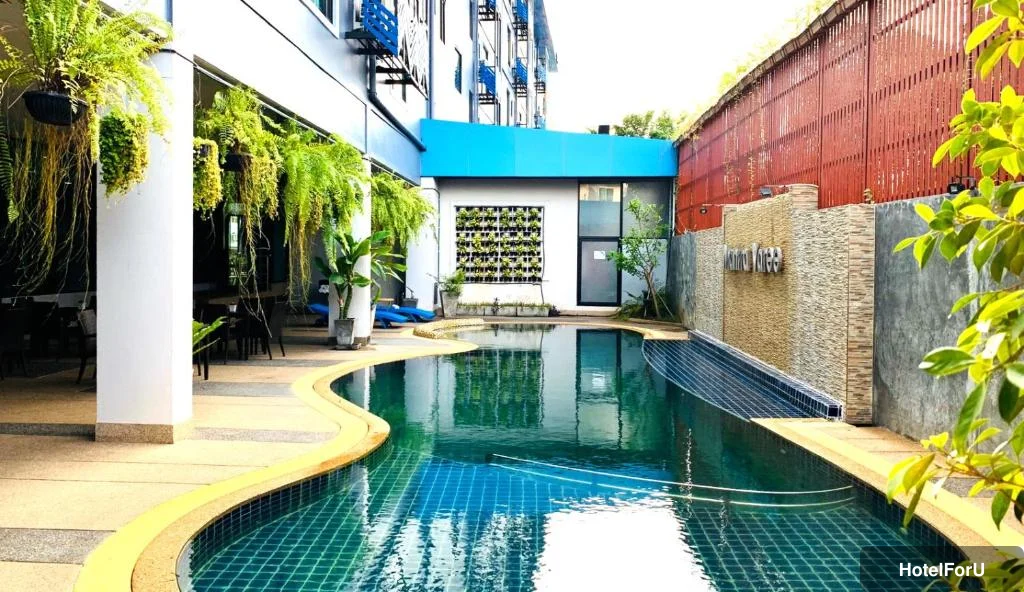 Mantra Varee Hotel - Swimming pool