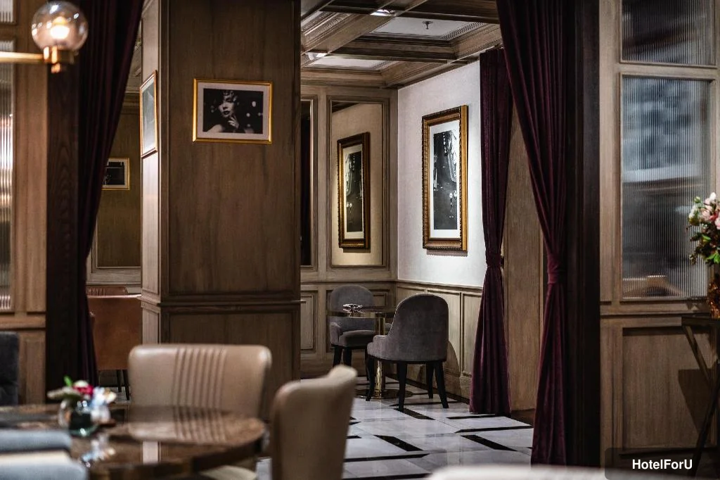 MUU Bangkok, Small Luxury Hotels of the World - Executive lounge