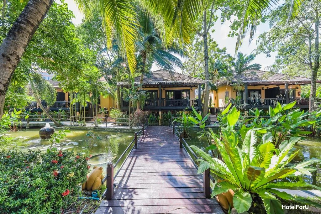 Princess Kamala Beachfront Hotel - Garden