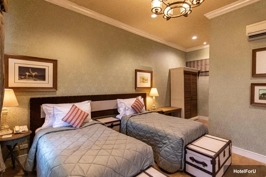 Rancho Charnvee Resort & Country Club - 2-Bedroom Pool Villa - Bed