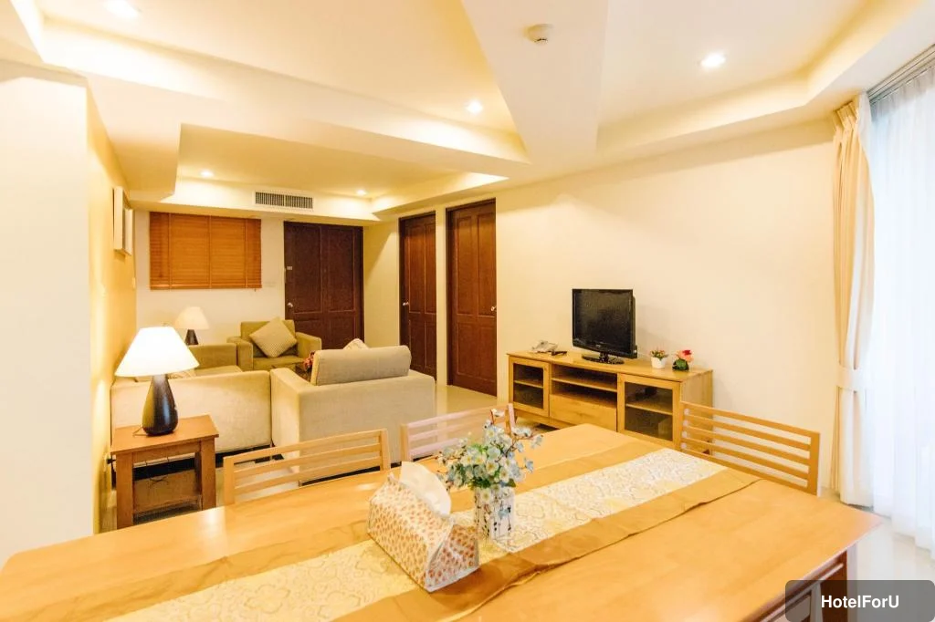 Searidge Hua Hin Resort & Pool villas - 3-Bedroom Cozy Pool and Sea View Suite - Shared lounge/TV area
