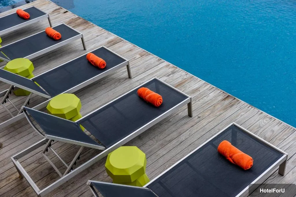 Seven Zea Chic Hotel - Swimming pool
