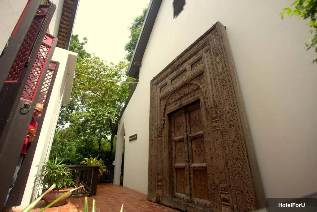 Tharaburi Resort Sukhothai - Entrance