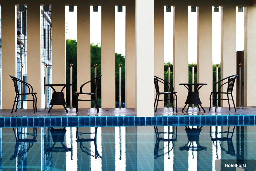 The Contrast i Hotel - Swimming pool