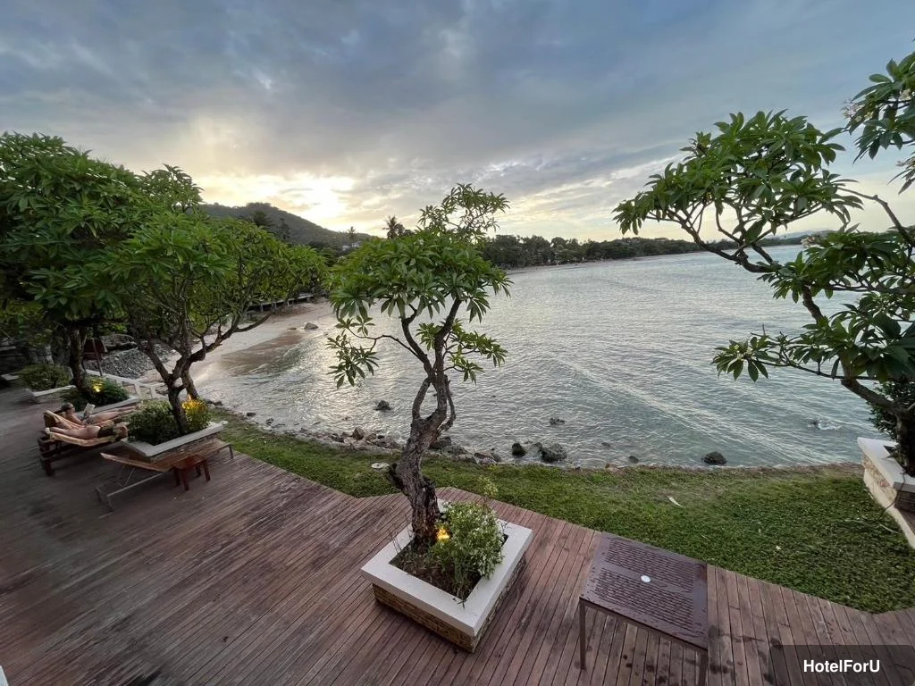 The Sarann Hotel - Beach