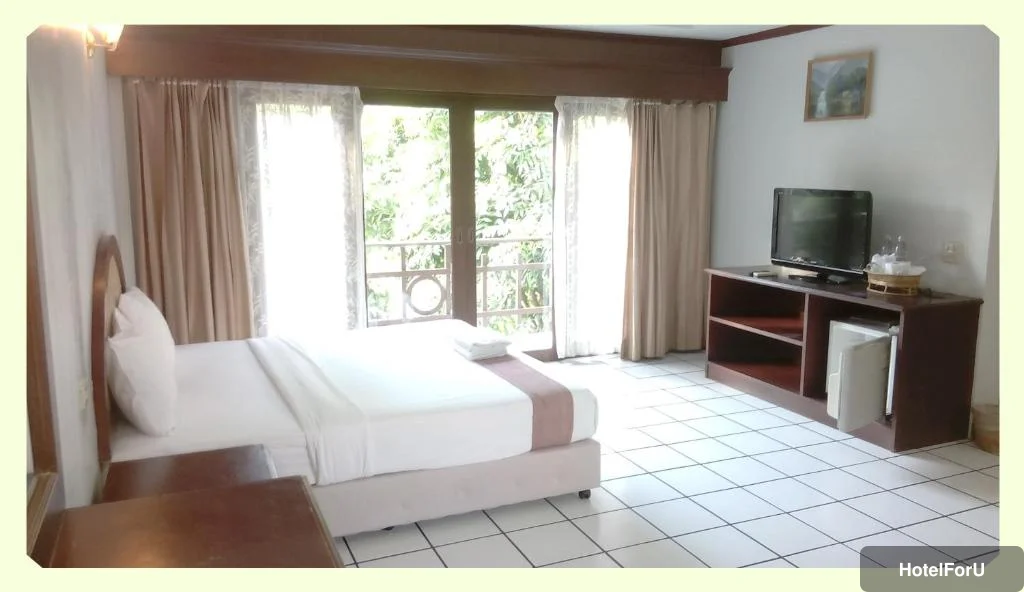 Thong Paeka Hotel - Deluxe Double Room