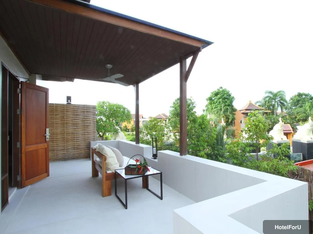Villa Villa Pattaya Resort - Balcony/terrace