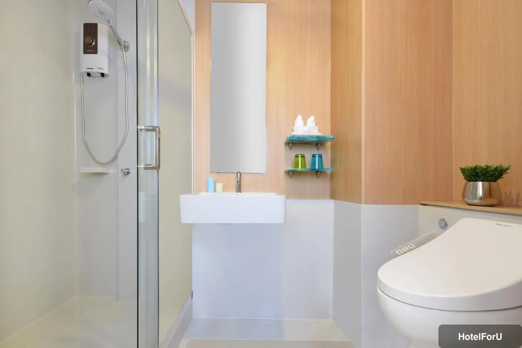 Centre Point Prime Hotel Pattaya - Bathroom