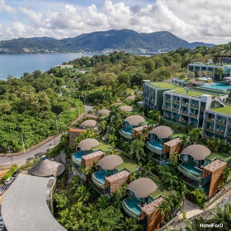 Crest Resort & Pool Villas - Exterior view