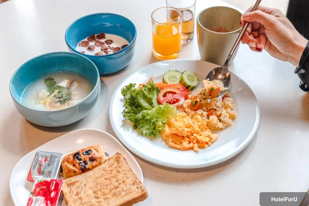 Holiday Inn Express Phuket Patong Beach Central - Restaurant