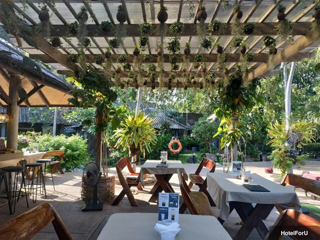 Let's Hyde Pattaya Resort & Villas - Bar/lounge
