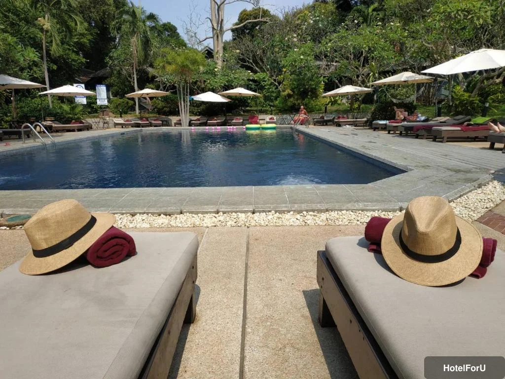 Let's Hyde Pattaya Resort & Villas - Swimming pool