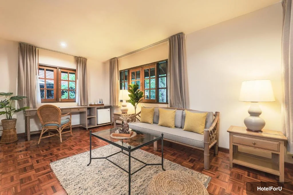 Regent – Chalet, Hua Hin - Shared lounge/TV area