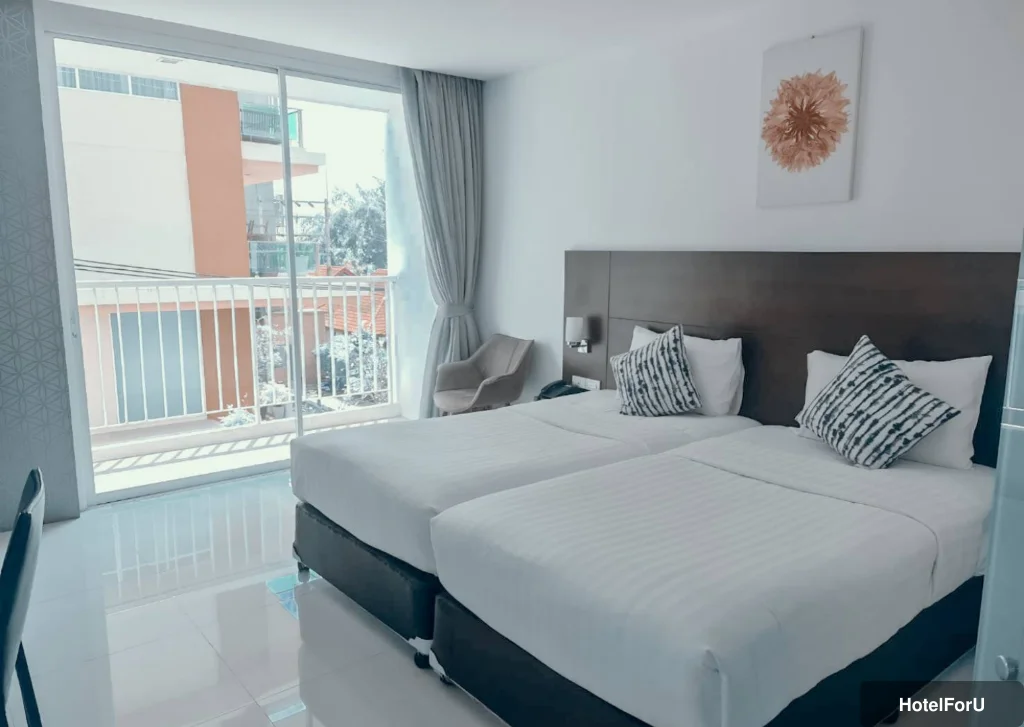 Rodina Beach Hotel - Deluxe Balcony - Bedroom