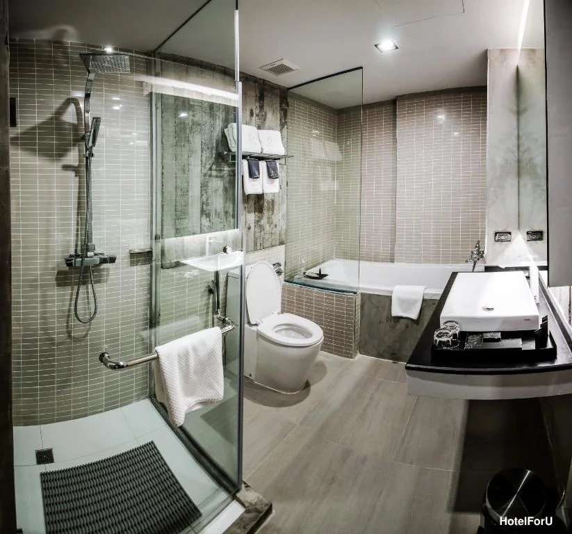 S Hadyai Hotel - Bathroom