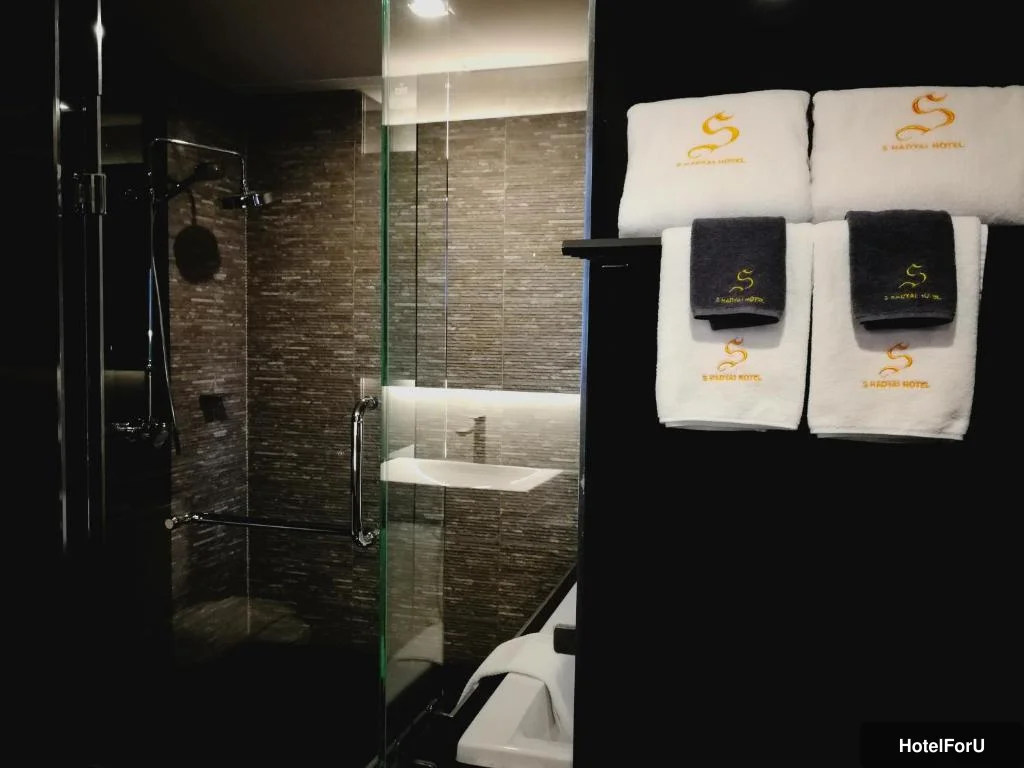 S Hadyai Hotel - Shower