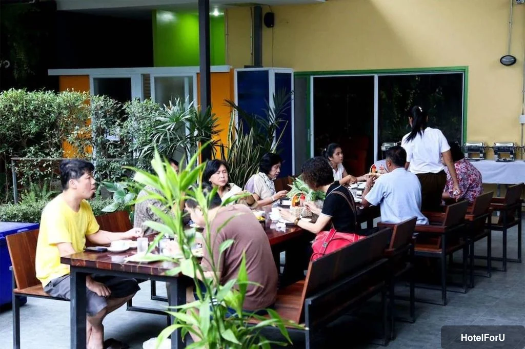 The Coconut Hotel hotel photo 2